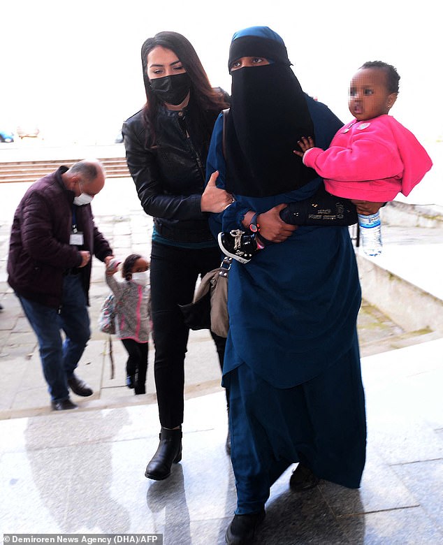 Suhayra Aden is one of twelve NZ jihadi brides Suhayra Aden arrived in NZ